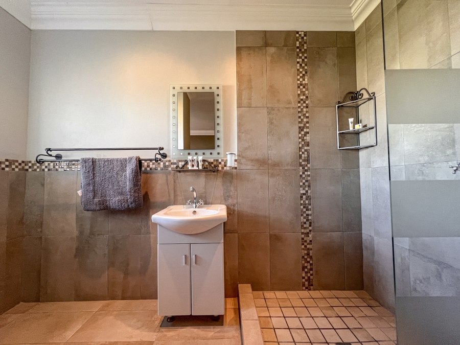 9 Bedroom Property for Sale in Myburgh Park Western Cape